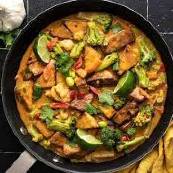 Tofu in Satay Sauce (1,2,4,5,14)