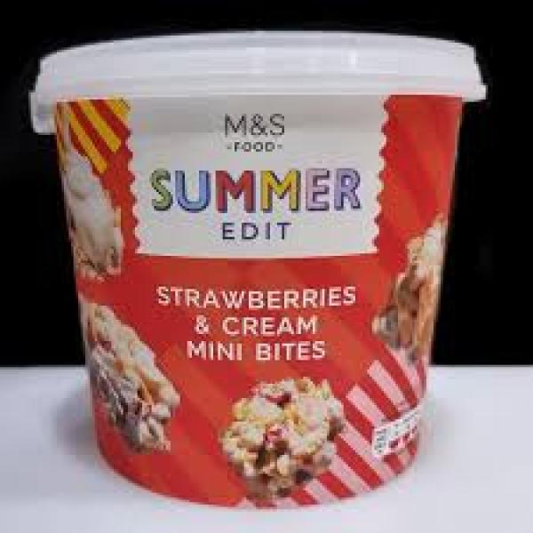 M&S Strawberry and Cream Mini Bites 225g